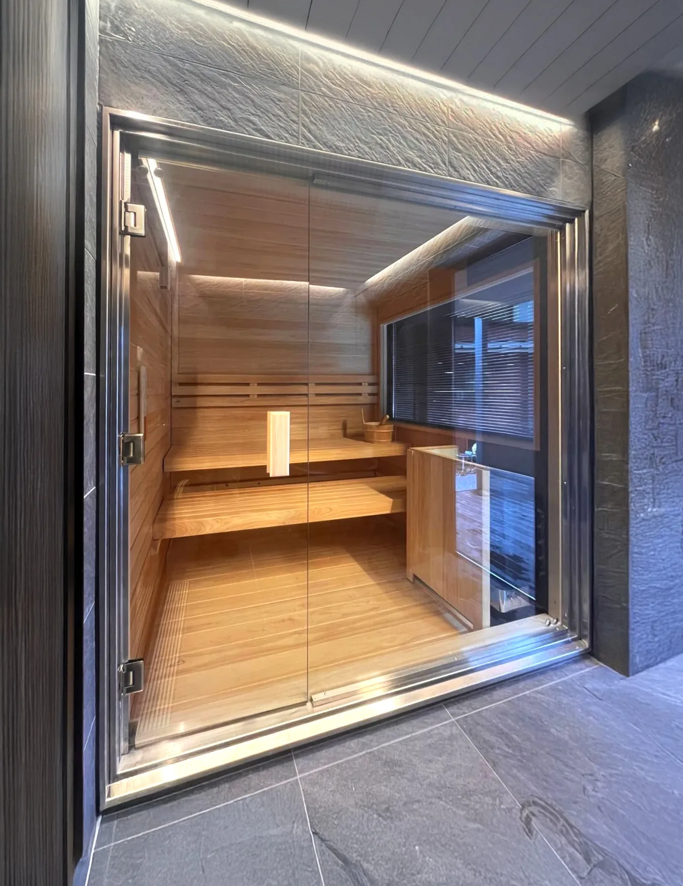 indoor sauna10