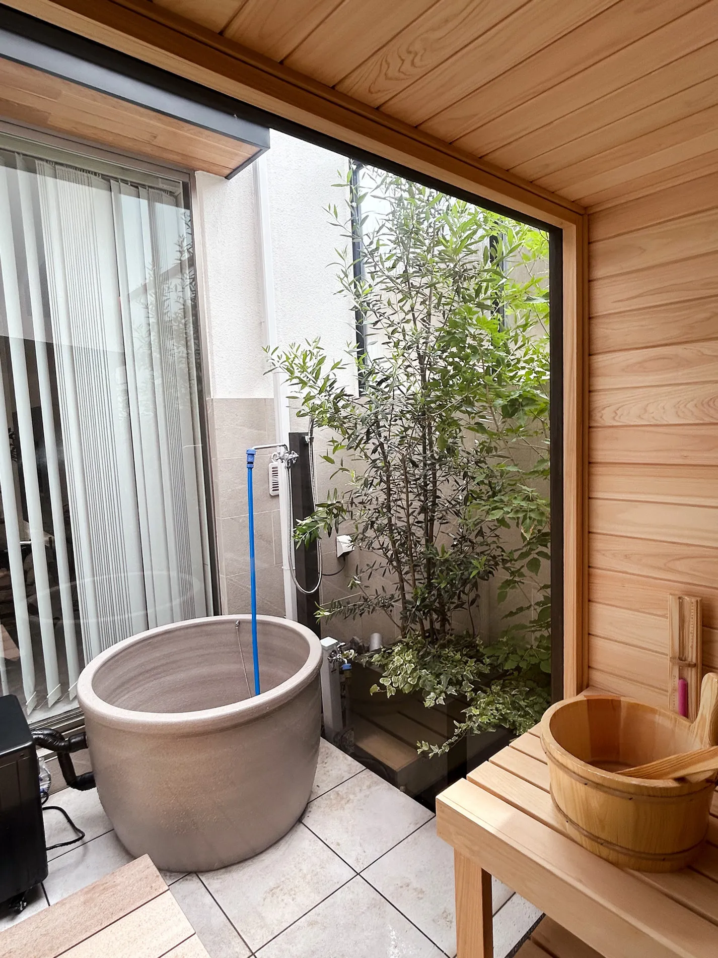 Ceramic bathtub Shigaraki ware 3